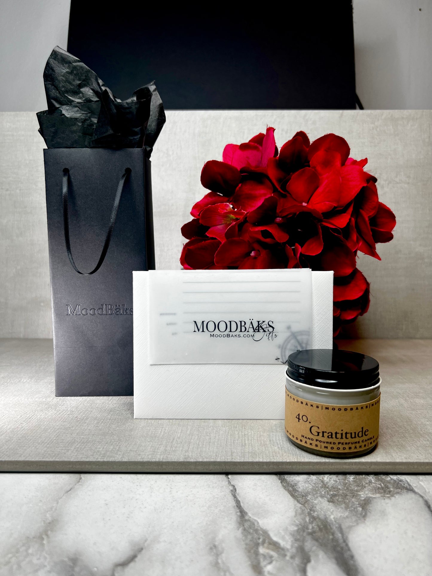 MoodBäks | MoodBaks small gesture of gratitude candle gift set MoodBaks.com